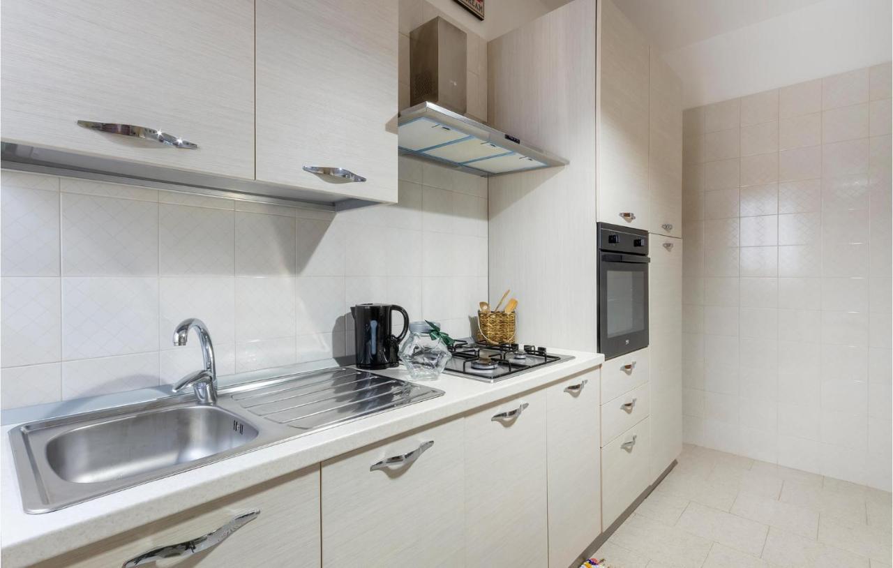Lovely Apartment In Carovigno With Kitchen المظهر الخارجي الصورة
